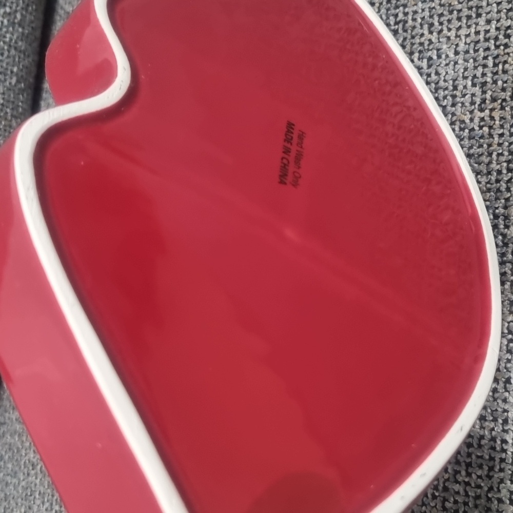 Ceramic Red Lips Shaped Tray - Picture 8 of 8
